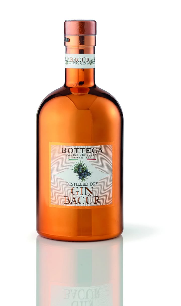 Bottega Bacûr Distilled Dry Gin. Foto: Bottega SpA